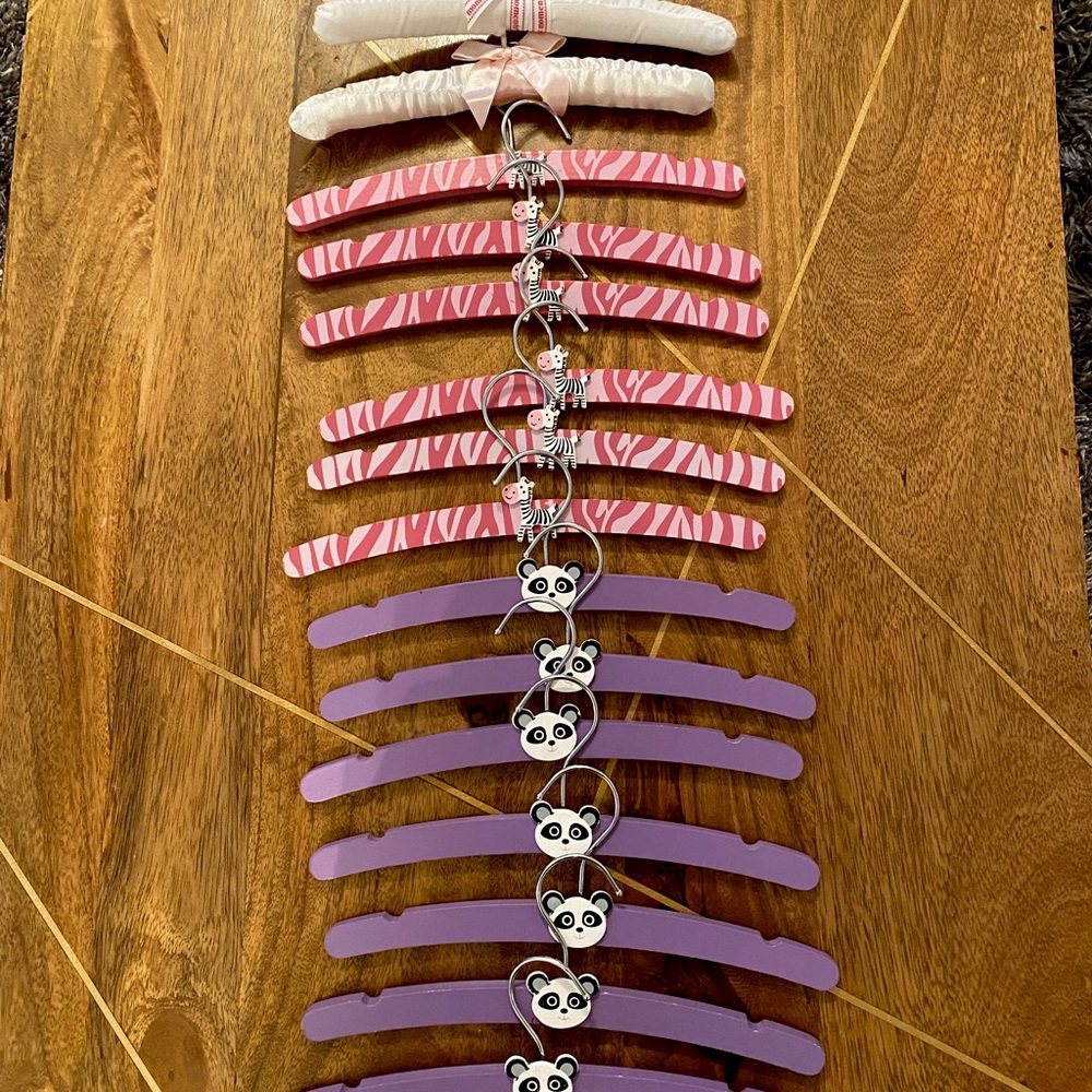 Kids Hangers - Set of 18 - Picture 1 of 4